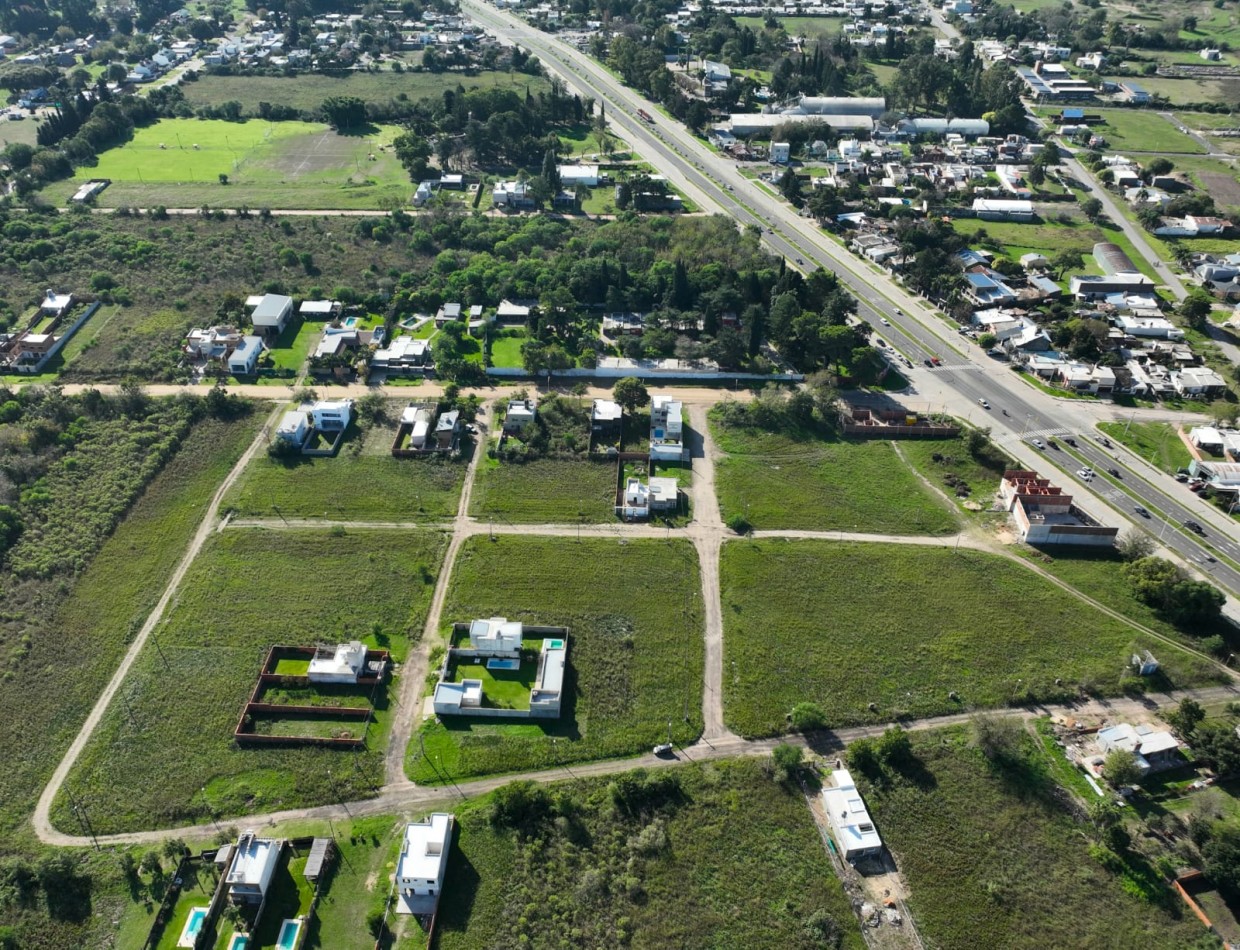 LOTES A LA VENTA FINANCIADOS EN AVENIDA DE LAS AMERICAS Y  JUAN B JUSTO