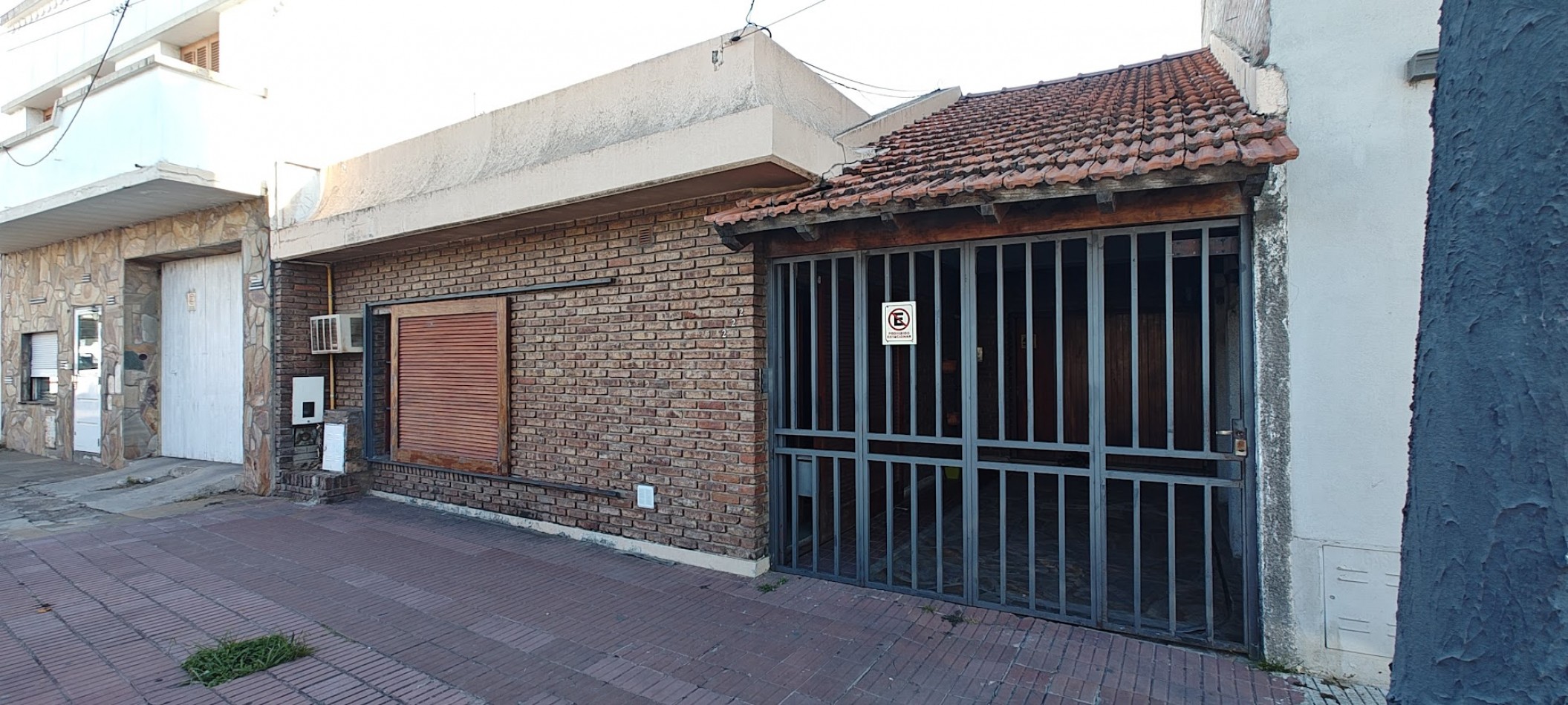 CASA A LA VENTA, AVENIDA  ALMA FUERTE CASI SOLER