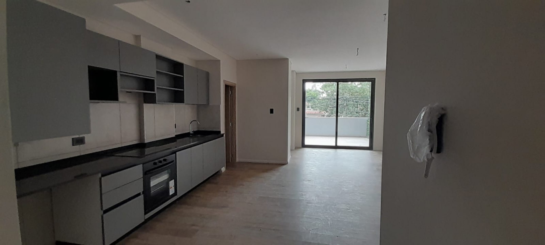 DEPARTAMENTO EN VENTA  CALLE  MALVINAS 261 (EDIFICIO TORREON) 