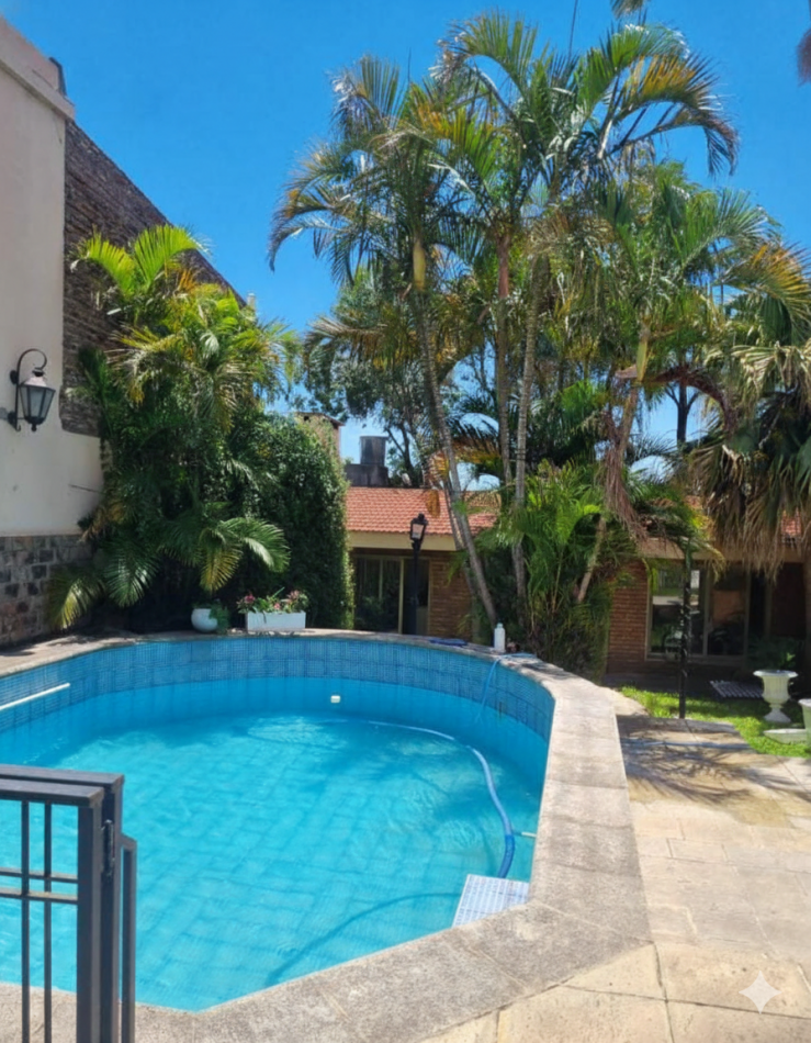 CASA A LA VENTA, AVENIDA  ALMA FUERTE CASI SOLER