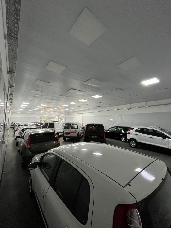 GALPON EN VENTA  ZONA AV DE LAS AMERICAS Y RACEDO