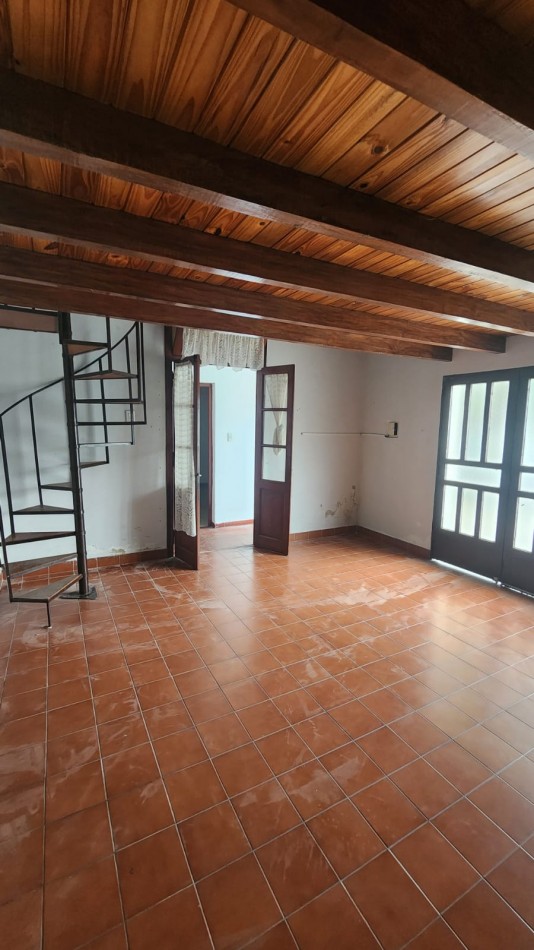  CASA EN VENTA  EN CALLE MENDOZA