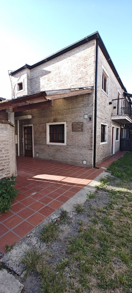 VENDO DUPLEX CALLE LAPRIDA AL 700 