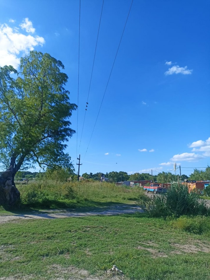 LOTE A LA VENTA EN CALLE JUAN B JUSTO Y GOBERNADOR PARERA IDEAL PARA LOTEO