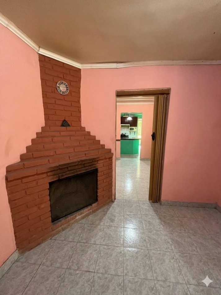 CASAQUINTA  EN VENTA EN AMPLIO LOTE EN ESTACION PARERA