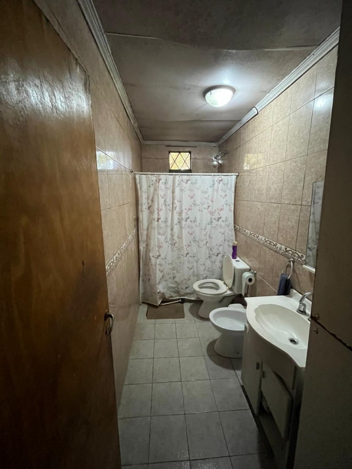 CASAQUINTA  EN VENTA EN AMPLIO LOTE EN ESTACION PARERA