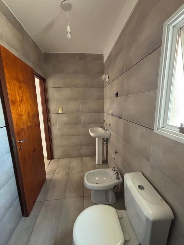  DEPARTAMENTO EN VENTA EN CALLE CARBO 947 AL FRENTE CON BALCON