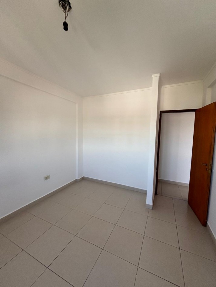  DEPARTAMENTO EN VENTA EN CALLE CARBO 947 AL FRENTE CON BALCON