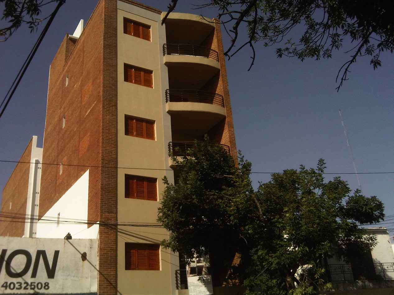  DEPARTAMENTO EN VENTA EN CALLE CARBO 947 AL FRENTE CON BALCON
