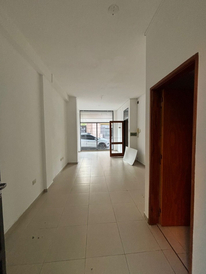  LOCAL EN VENTA EN CALLE CORRIENTES 324  