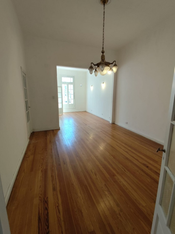 CASA EN ALQUILER EN CALLE TUCUMAN Y TEJEYRO MARTINEZ 