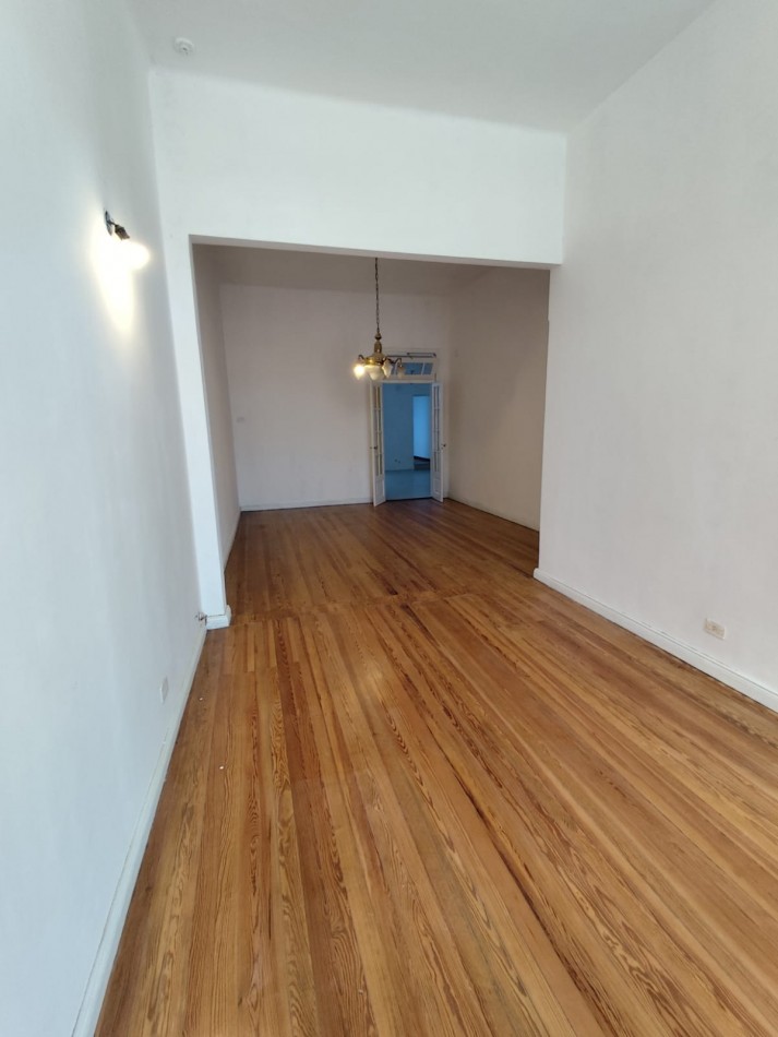 CASA EN ALQUILER EN CALLE TUCUMAN Y TEJEYRO MARTINEZ 