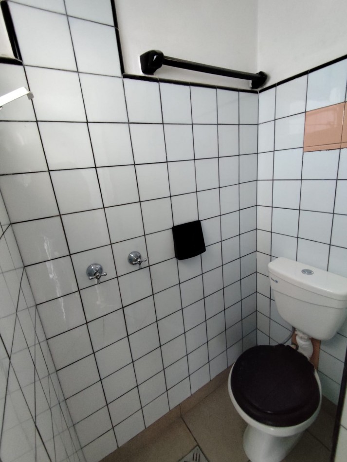 CASA EN ALQUILER EN CALLE TUCUMAN Y TEJEYRO MARTINEZ 