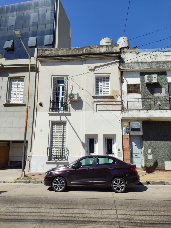 CASA EN ALQUILER EN CALLE TUCUMAN Y TEJEYRO MARTINEZ 