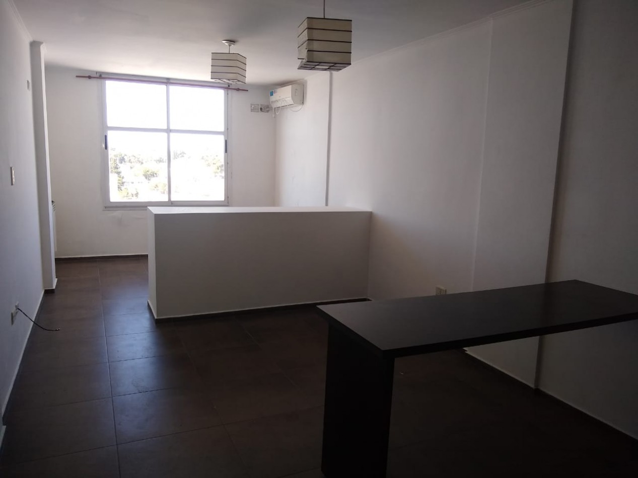 MONOAMBIENTE EN VENTA EN CALLE SAN MARTIN (oportunidad)