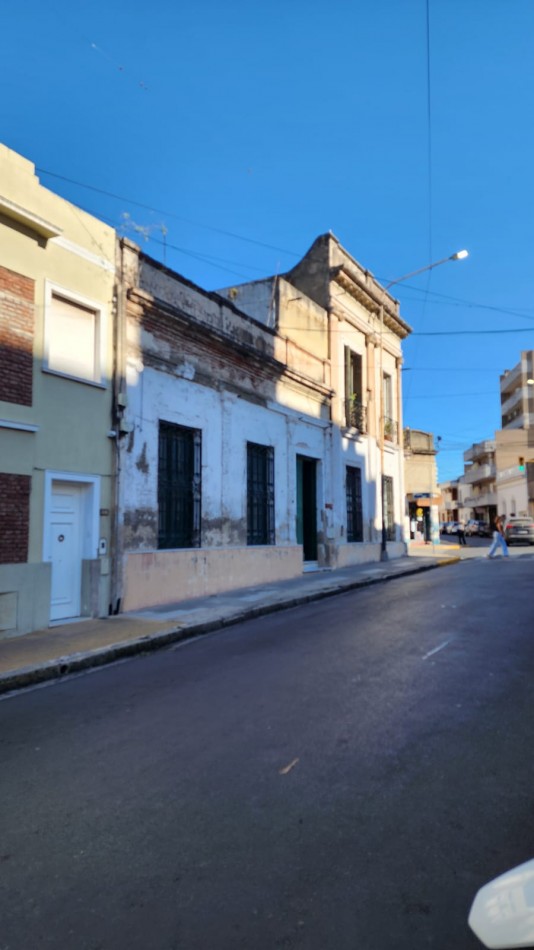 Casona de Estilo en venta en calle San Juan con Potencial Estrategico para Desarrollo Comercial o Hostel