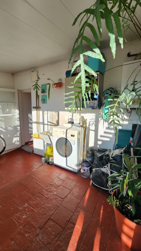 CASA A LA VENTA EN CALLE PASCUAL PALMA EN PLANTA