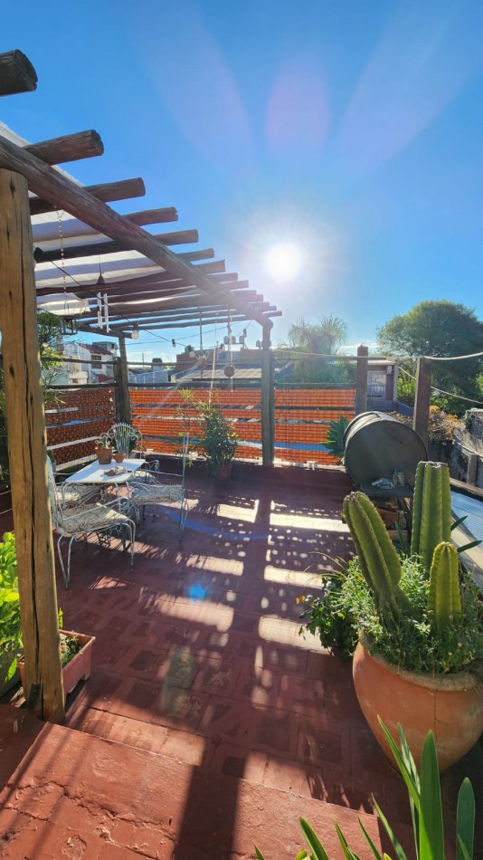 CASA A LA VENTA EN CALLE PASCUAL PALMA EN PLANTA