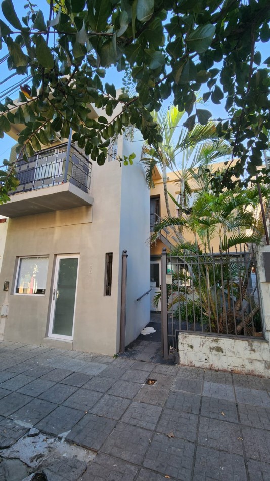 CASA A LA VENTA EN CALLE PASCUAL PALMA EN PLANTA
