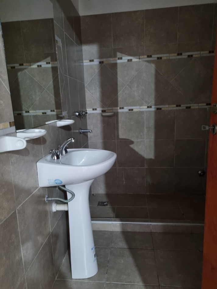 DEPARTAMENTO  EN ALQUILER EN CALLE FRANCIA Y BLAS PARERA