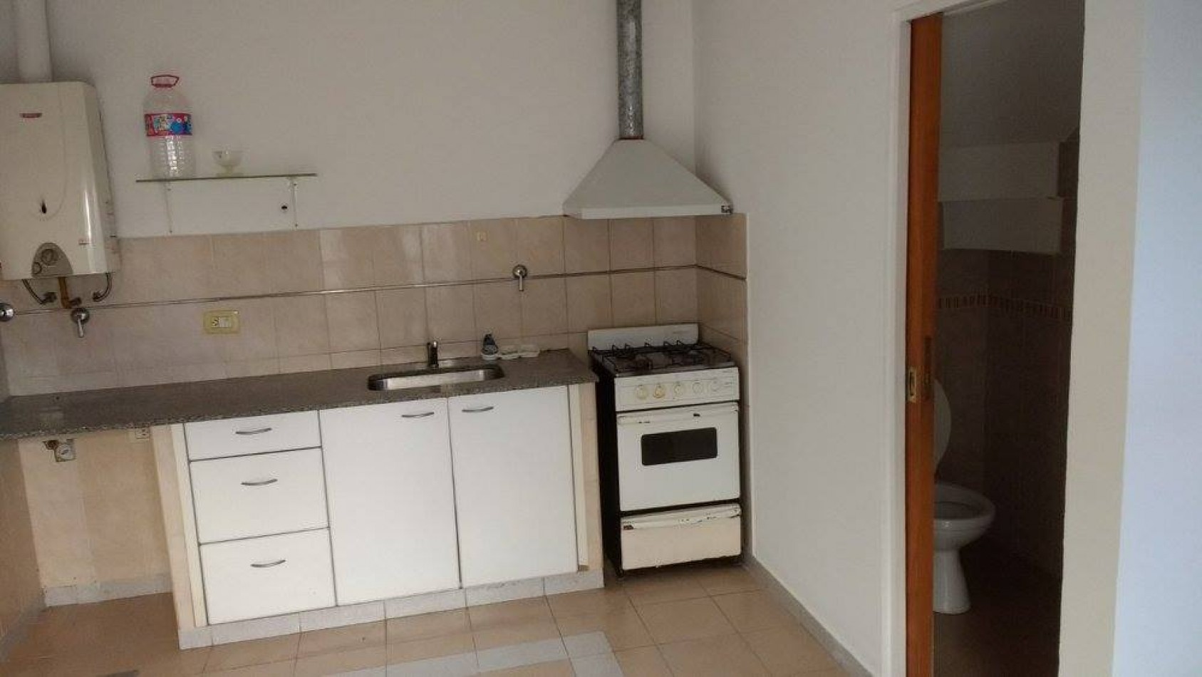 ALQUILO DUPLEX EN CALLE TOLEDO (zona Tibiletti y Ovidio Lagos)