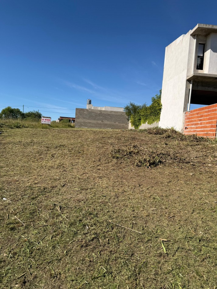 LOTE A LA VENTA EN AVENIDA EJERCITO BARRIO ALTOS DEL PARACAO  II