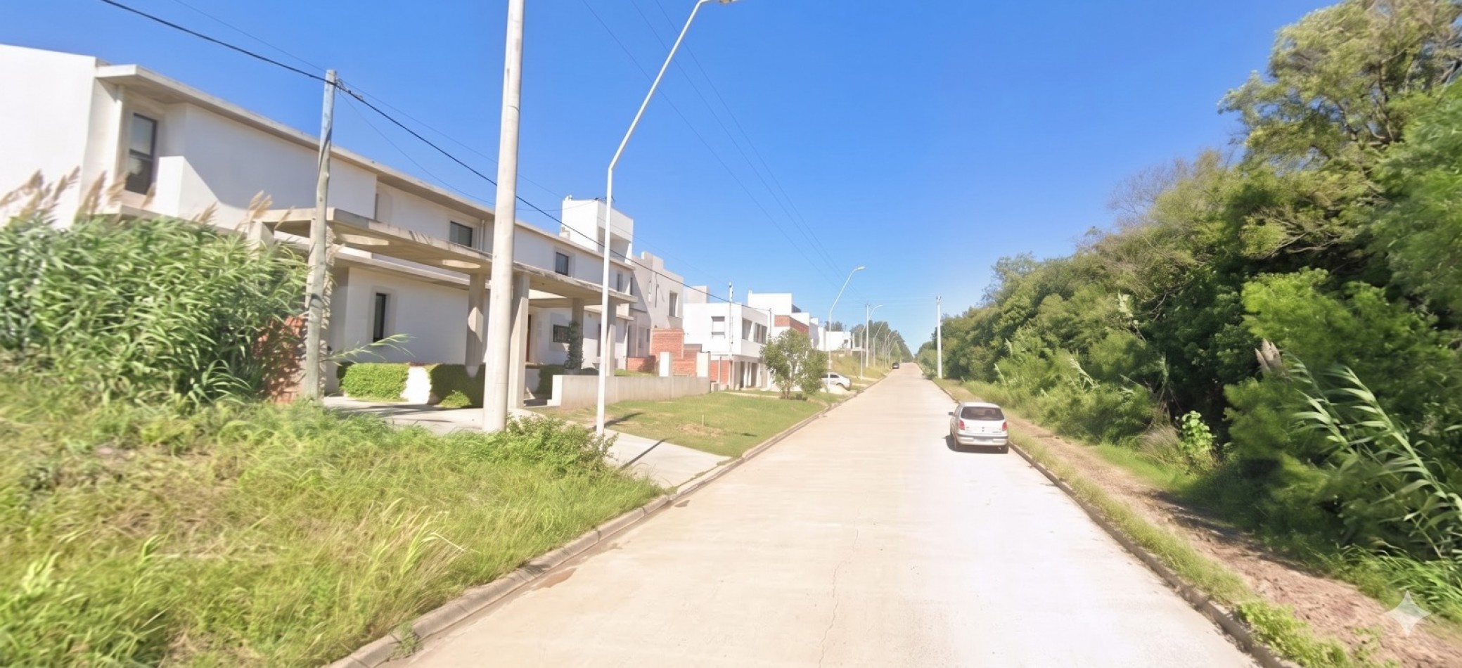 LOTE A LA VENTA EN AVENIDA EJERCITO BARRIO ALTOS DEL PARACAO  II