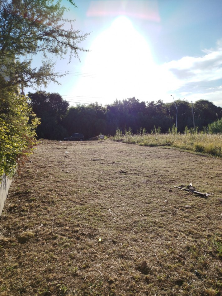 LOTE A LA VENTA EN AVENIDA EJERCITO BARRIO ALTOS DEL PARACAO  II
