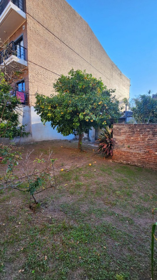 CASA EN VENTA EN CALLE ILLIA (a reciclar)