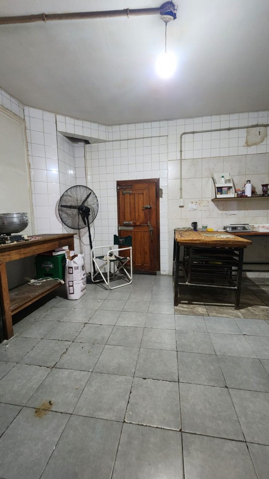 Oportunidad Local Comercial Doble sobre Av. Almafuerte - Ideal Gastronomia e Inversion