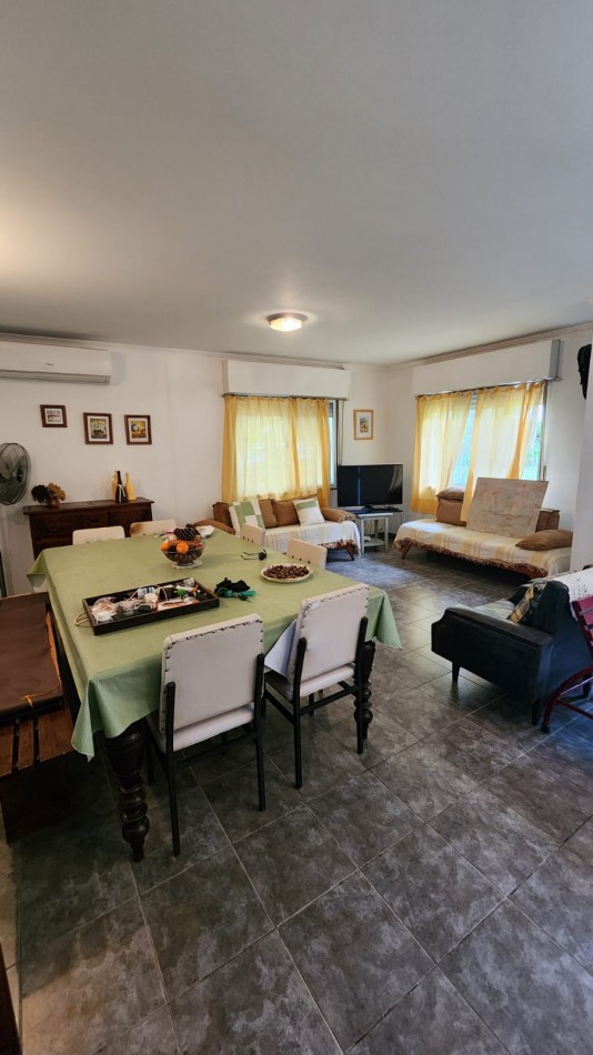 CASA EN VENTA EN VILLA URQUIZA EN AMPLIO LOTE 
