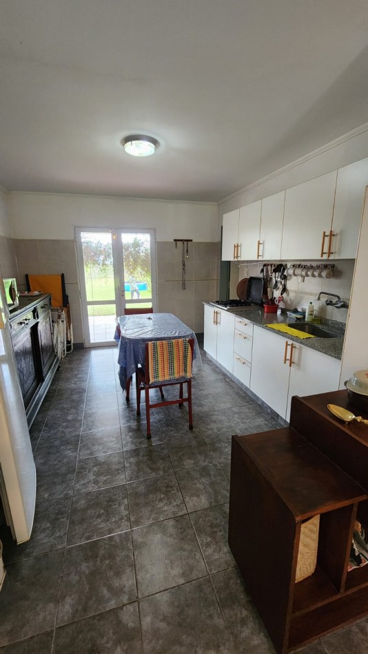 CASA EN VENTA EN VILLA URQUIZA EN AMPLIO LOTE 