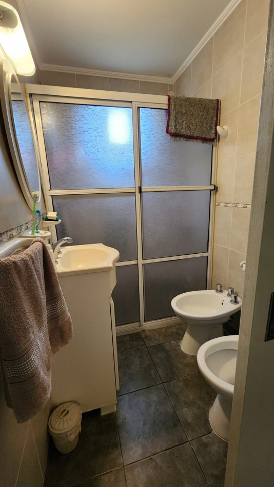 CASA EN VENTA EN VILLA URQUIZA EN AMPLIO LOTE 