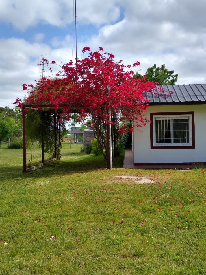 CASA EN VENTA EN VILLA URQUIZA EN AMPLIO LOTE 