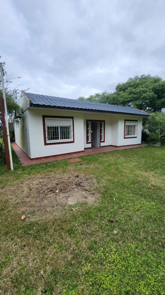 CASA EN VENTA EN VILLA URQUIZA EN AMPLIO LOTE 