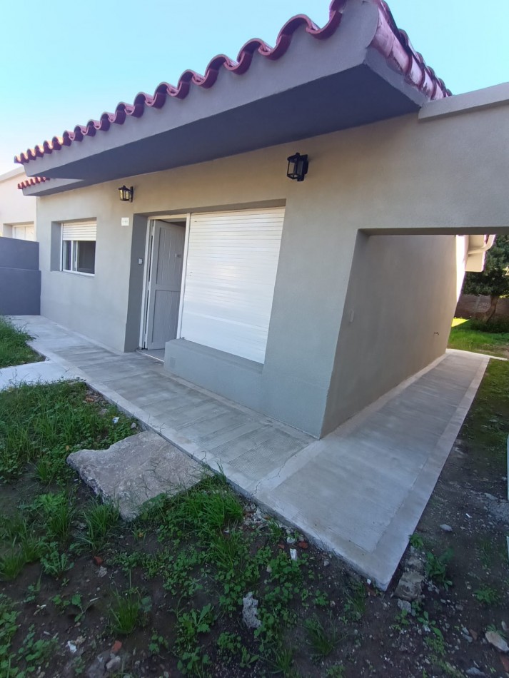 CASA A LA VENTA EN CALLE GOBERNADOR QUIROZ 1156