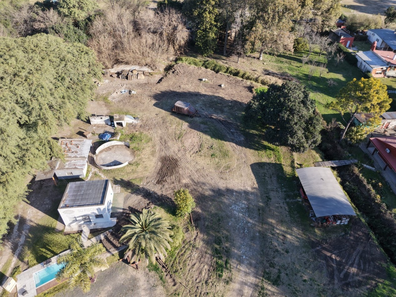 AMPLIO LOTE CON OFICINA Y DEPOSITO EN ALQUILER O VENTA EN AVENIDA ALMAFUERTE