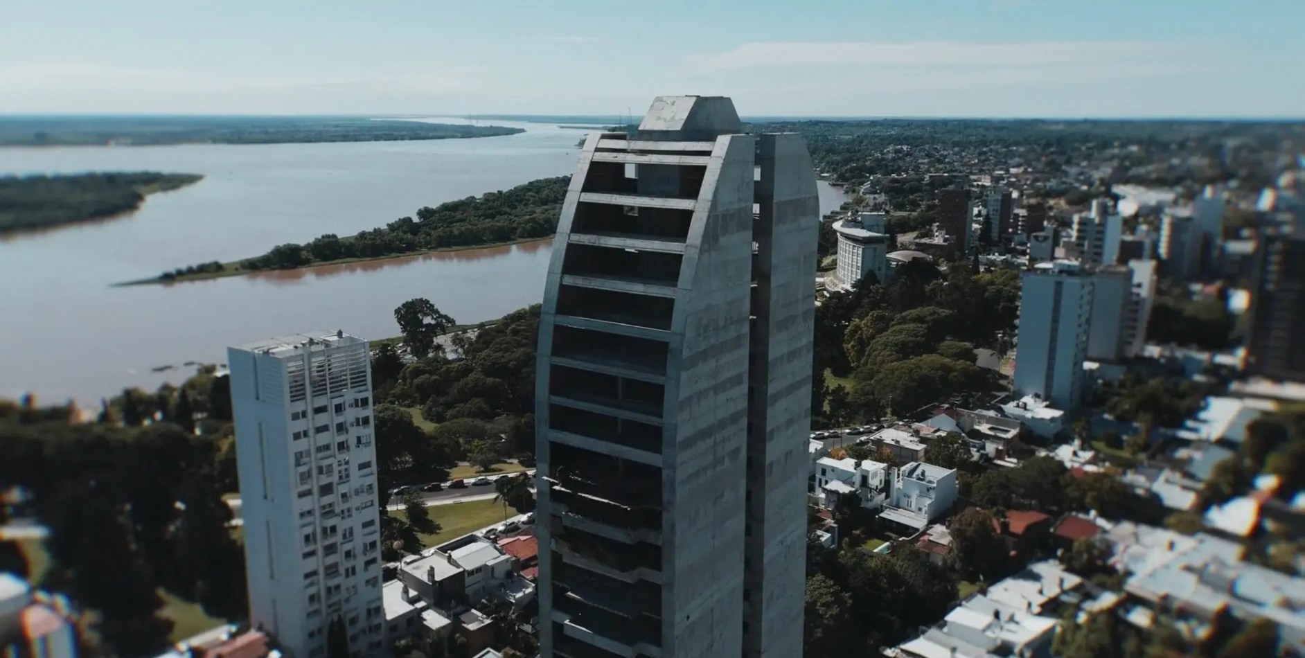 Torre Faro: El nuevo icono de la arquitectura en la Mesopotamia