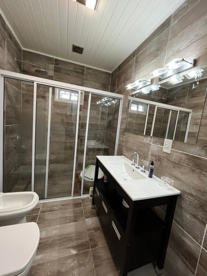 CASA A LA VENTA EN CALLE NEUQUEN