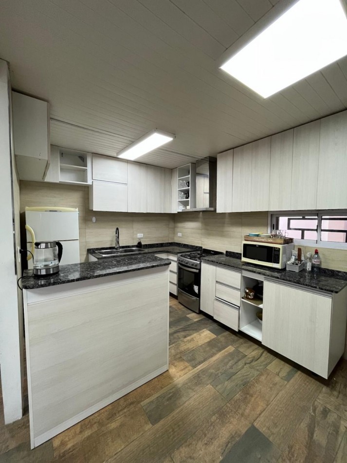 CASA A LA VENTA EN CALLE NEUQUEN