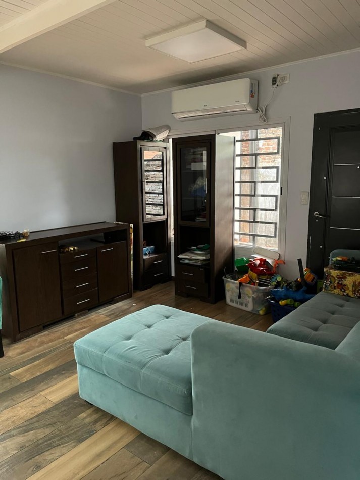 CASA A LA VENTA EN CALLE NEUQUEN