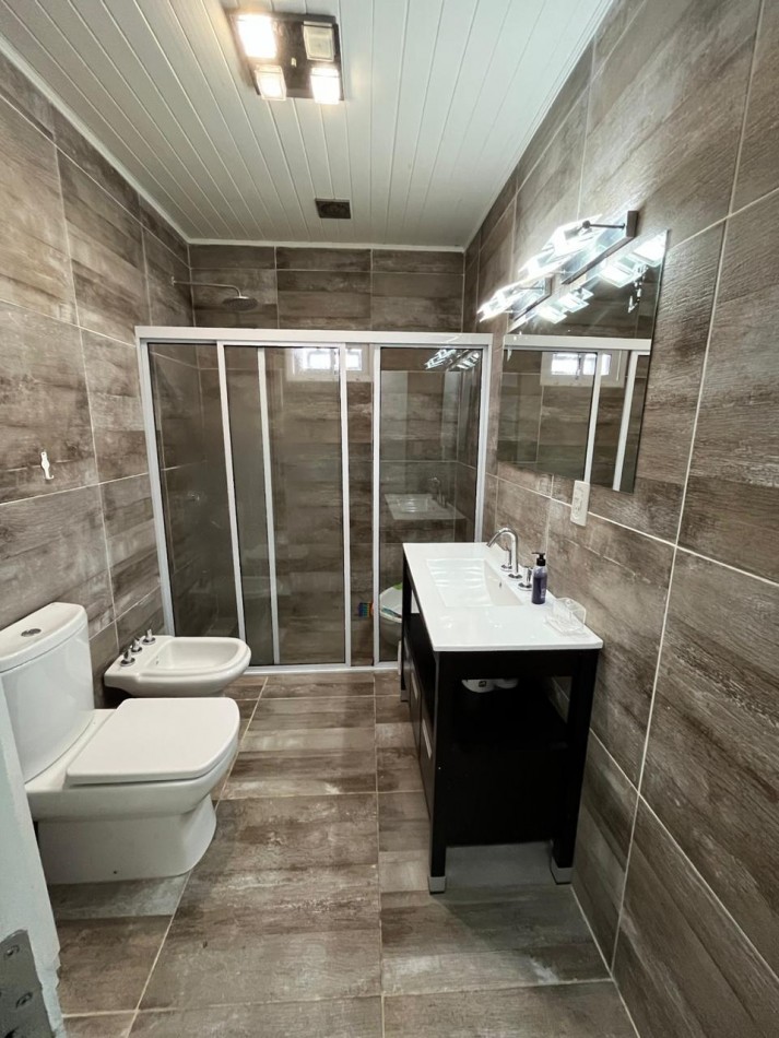 CASA A LA VENTA EN CALLE NEUQUEN