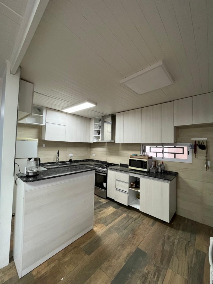 CASA A LA VENTA EN CALLE NEUQUEN