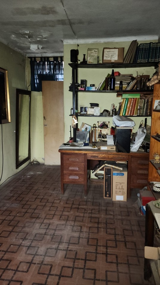 CASA A LA VENTA A RECICLAR EN CALLE PELLEGRINI
