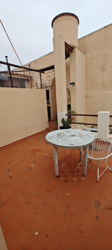 CASA EN VENTA HIPOLITO YRIGOYEN CASI URQUIZA