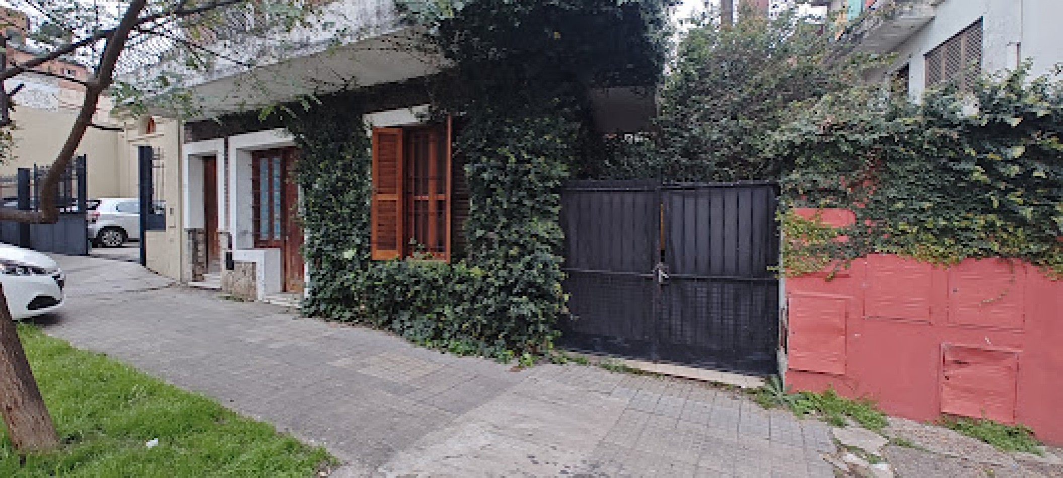 CASA EN VENTA HIPOLITO YRIGOYEN CASI URQUIZA