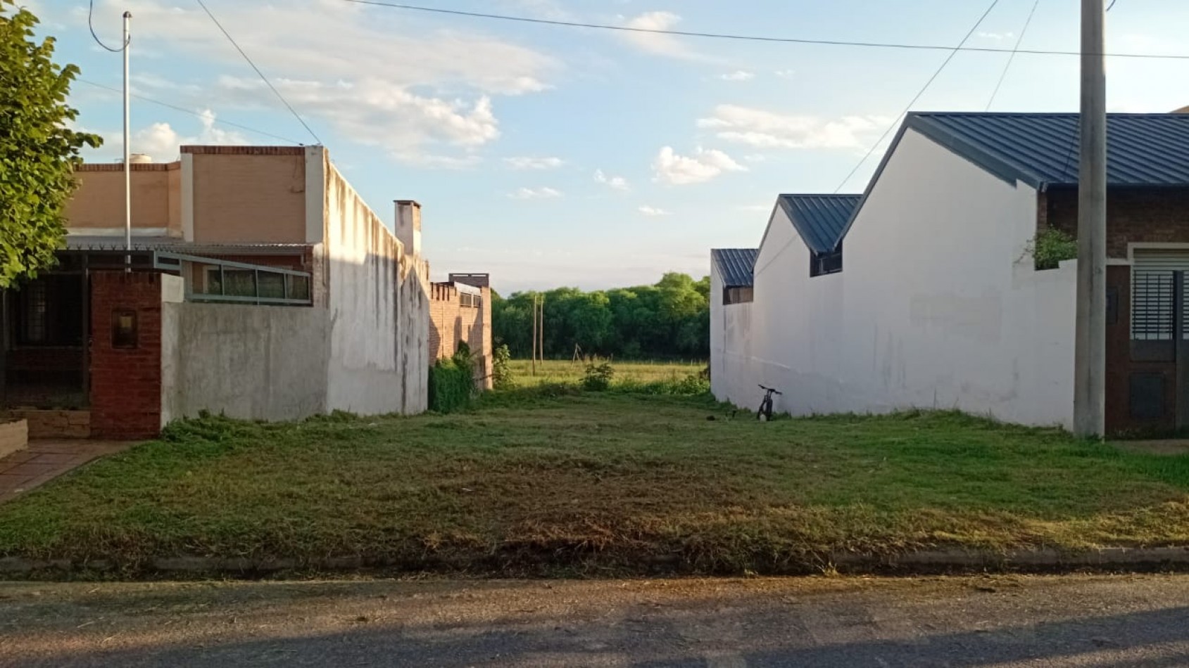 LOTE EN CALLE 1538, A UNA CUADRA DE JUAN BAEZ Y MOISES LEBENSOHN