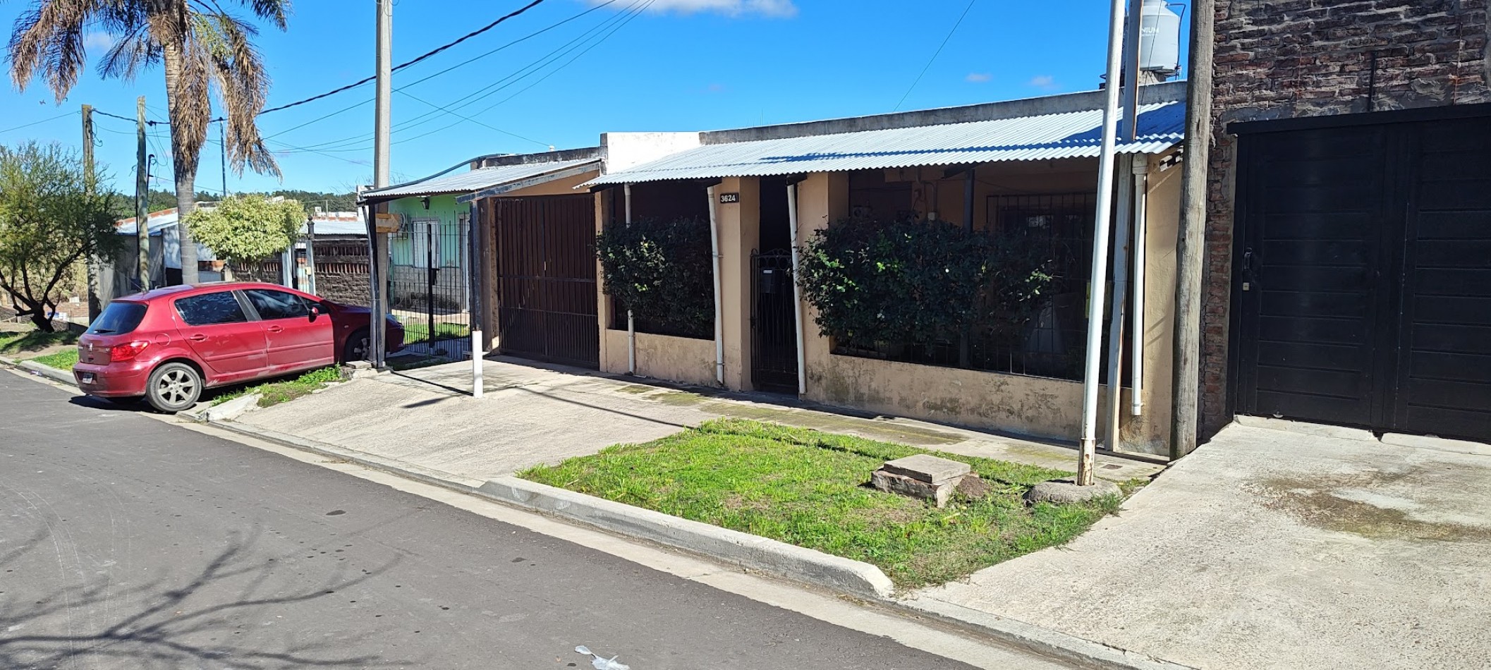 CASA EN VENTA CALLE CARLOS DOMINGO ALBERTO AL 3600