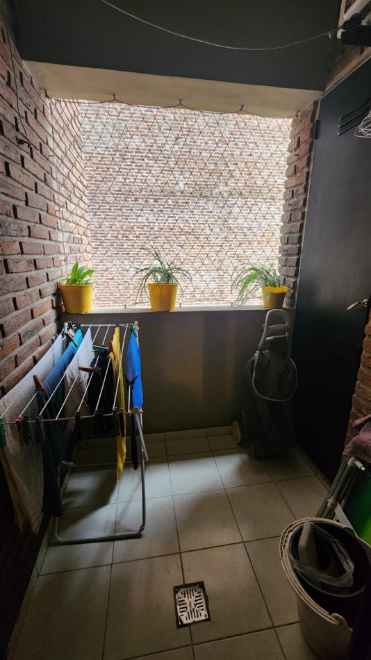 DEPARTAMENTO A LA VENTA EN CALLE CORDOBA DE DOS DORMITORIOS