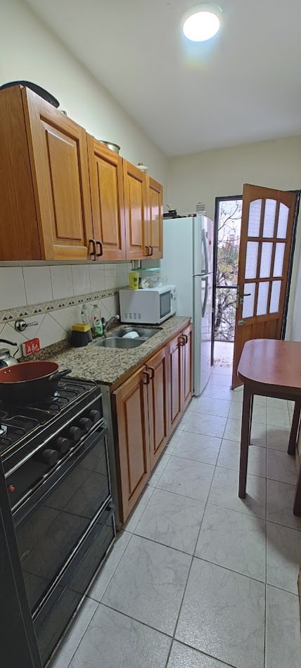 VENDO DEPARTAMENTO CALLE URQUIZA No 494, ESQUINA FERRE. C/ COCHERA